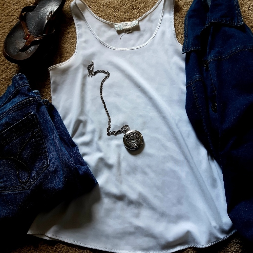 Pink Republic White Sleeveless Blouse